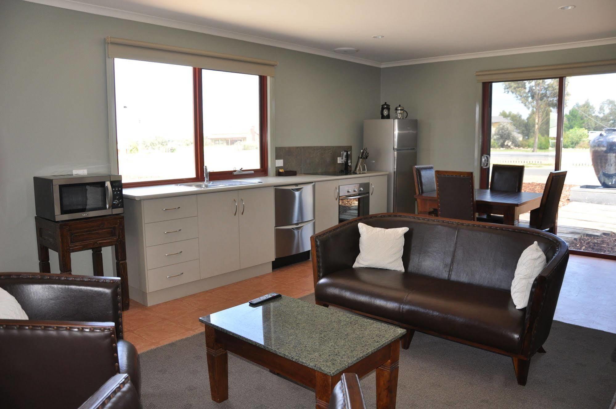 Bairnsdale Motel Экстерьер фото